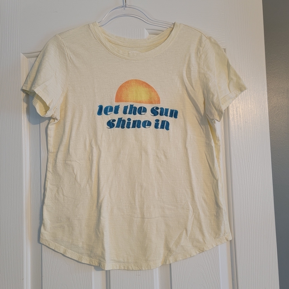 Old Navy Graphic Tee